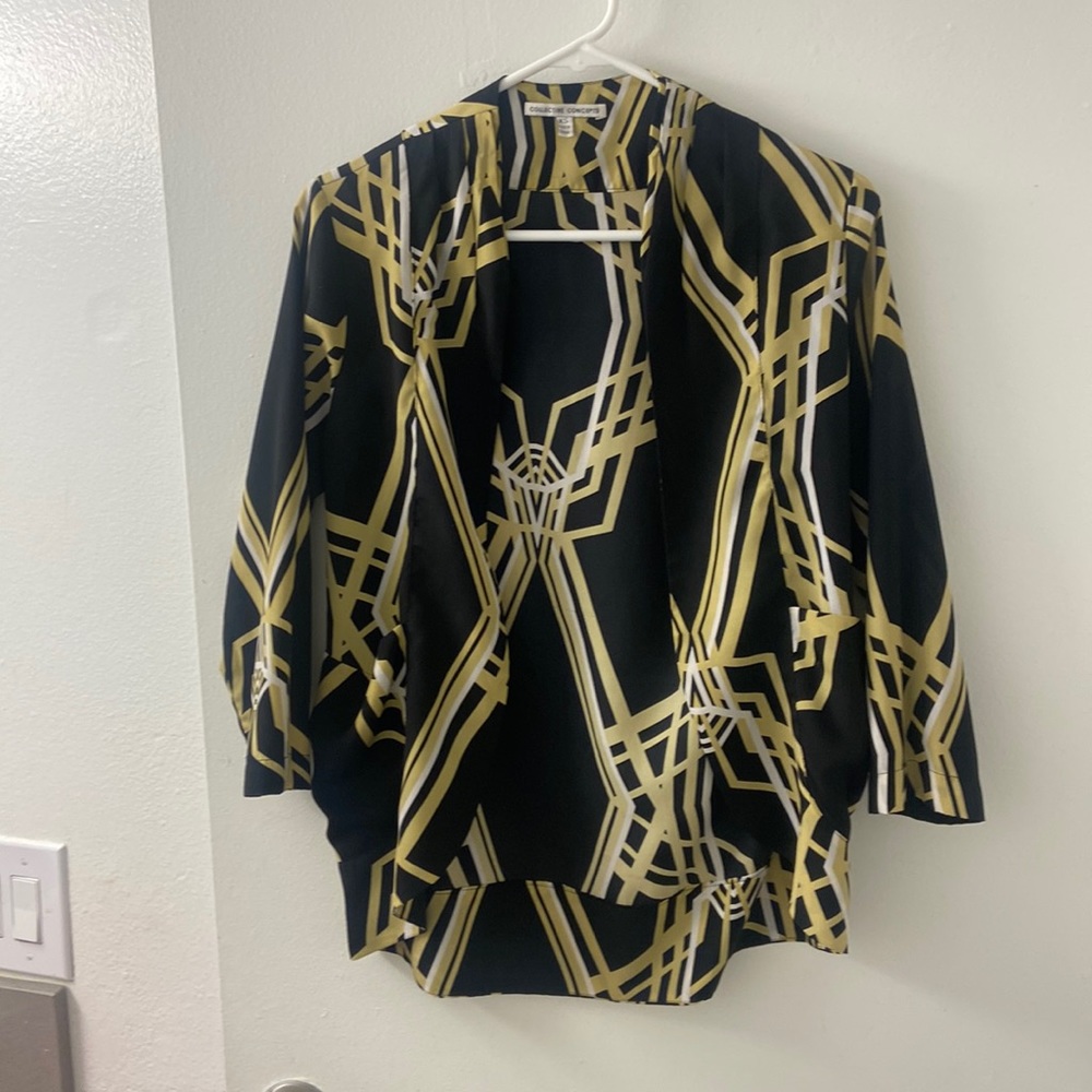 Cute lightweight blazer!
